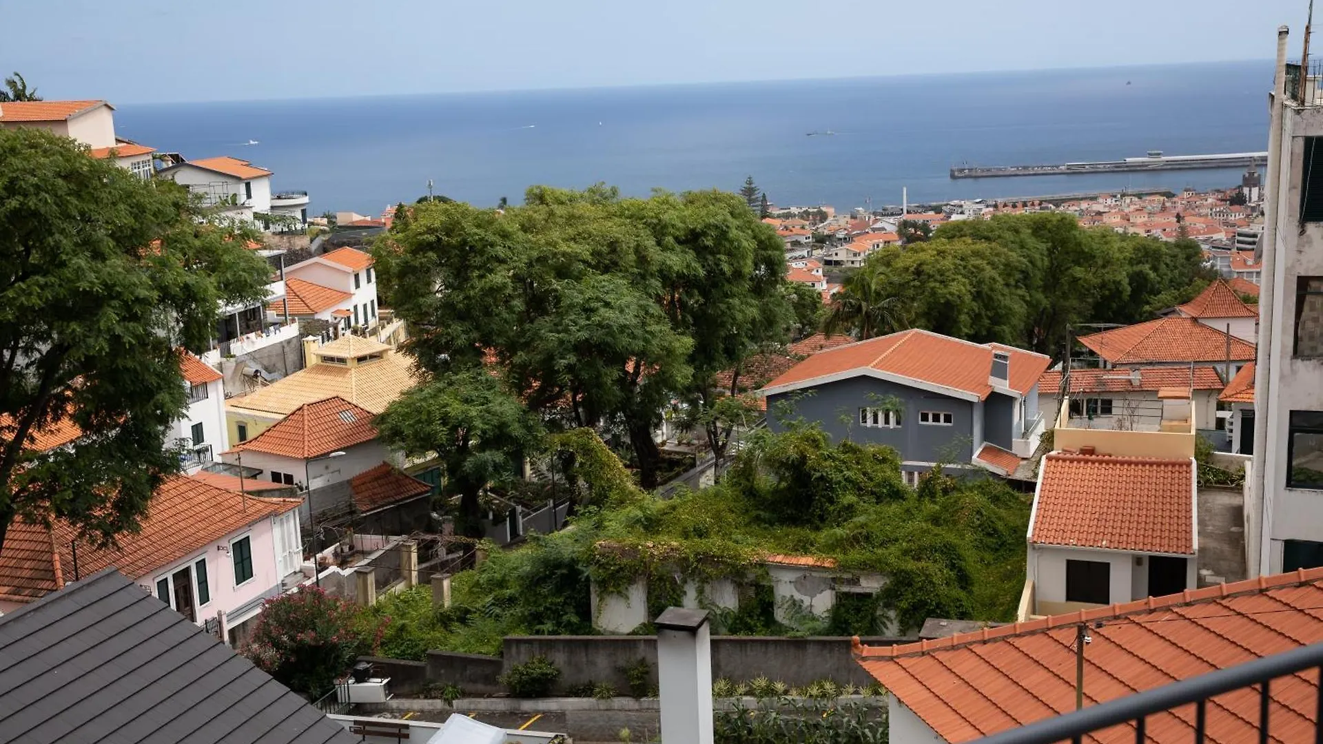 Homelike Funchal II 0*, 푼샬